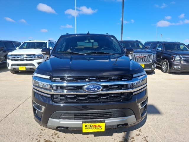 Used 2022 Ford Expedition Limited with VIN 1FMJU2AT1NEA57620 for sale in Williston, ND