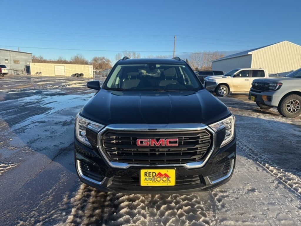 Used 2022 GMC Terrain SLE SUV