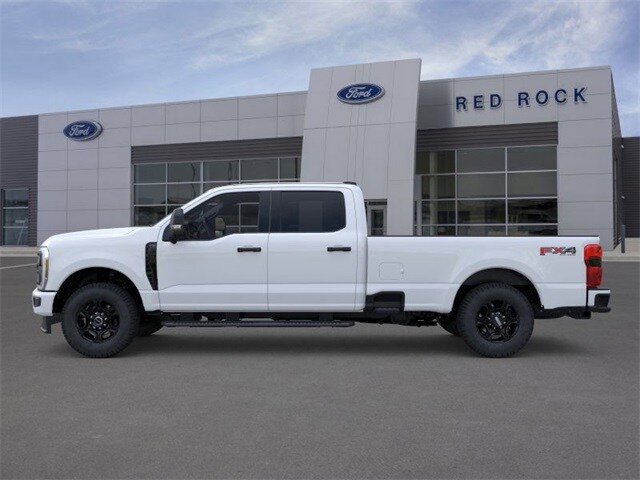2025 Ford F-250 photo 3