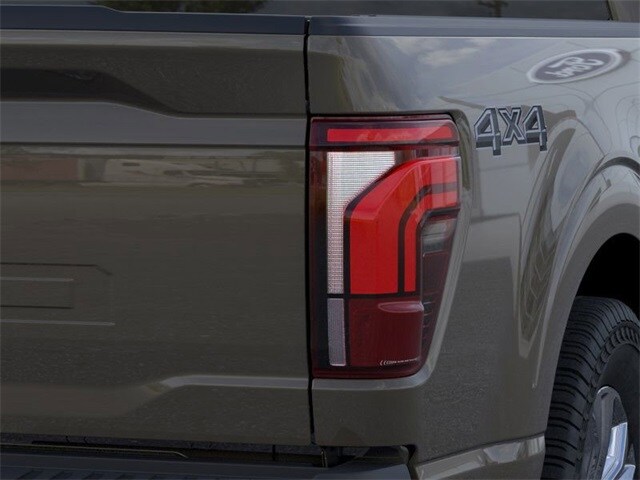 2025 Ford F-150 Lariat photo 3