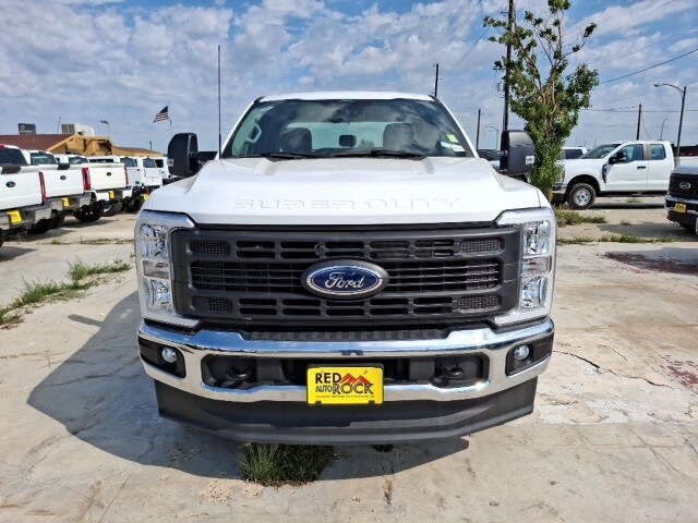 2024 Ford F-350 photo 2