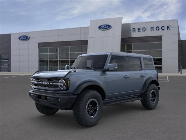 2024 Ford Bronco Outer Banks photo 2