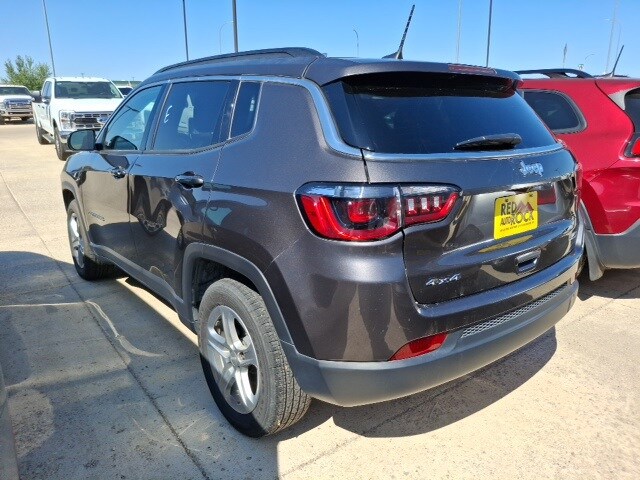 2024 Jeep Compass Latitude photo 3