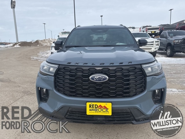 2025 Ford Explorer ST-LINE's photo