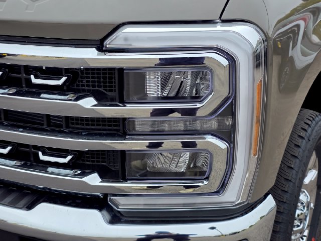 New 2027 Ford F-350SD Lariat Truck