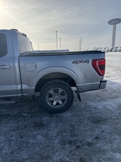 2021 Ford F-150 XLT photo 3