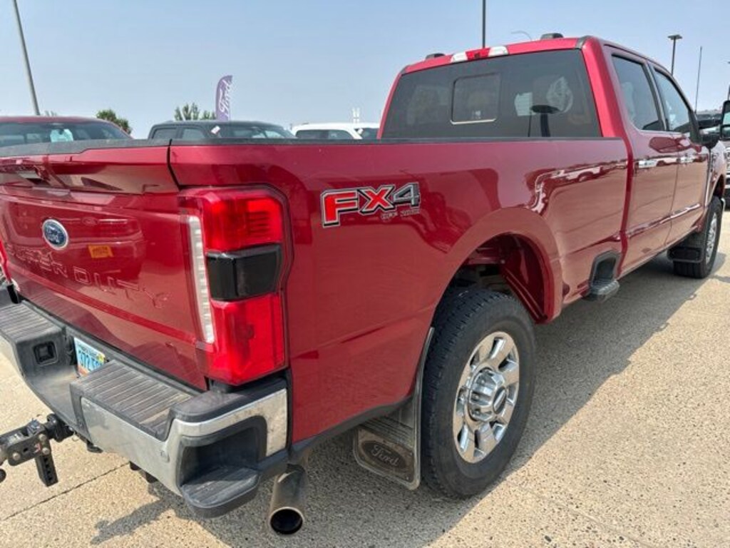 Used 2024 Ford F-250SD Lariat Truck