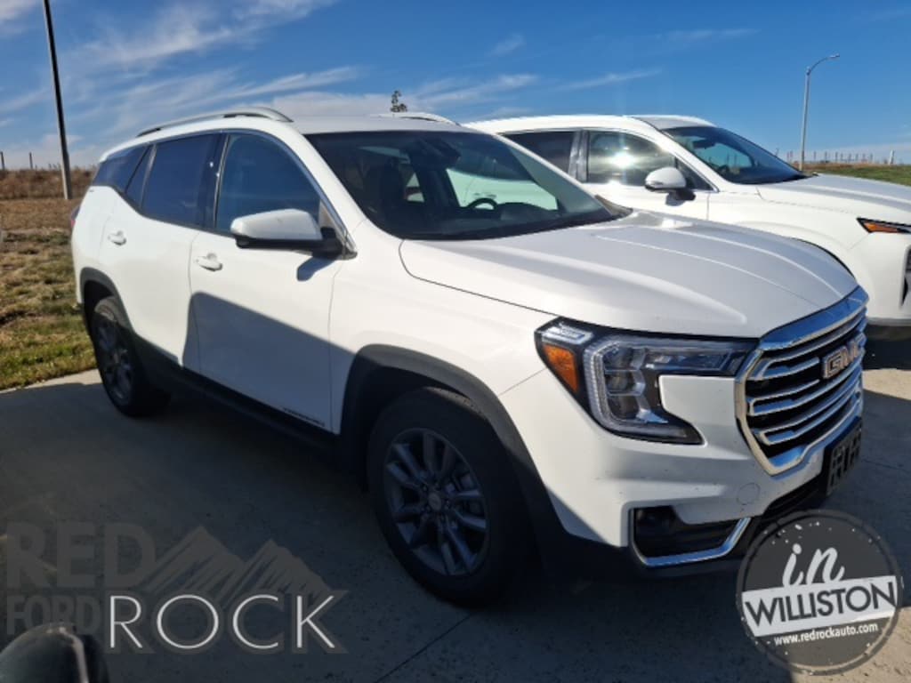 Used 2024 GMC Terrain SLT SUV