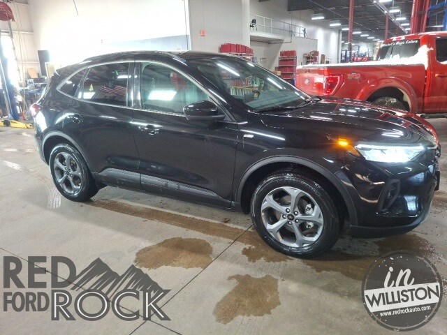 2025 Ford Escape ST-Line Select's photo