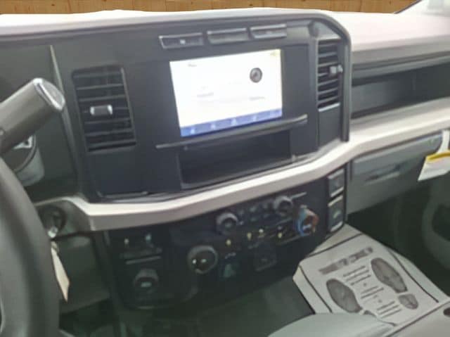 2024 Ford F-550 Super Duty Chassis Cab XL - Photo 7