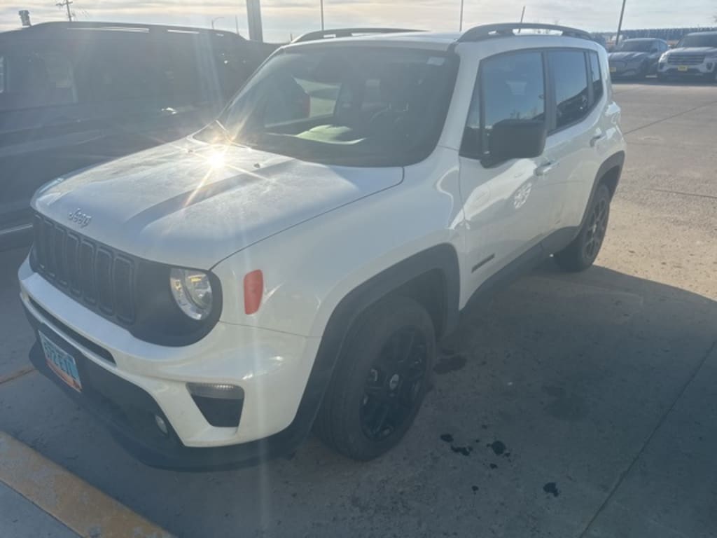 Used 2023 Jeep Renegade Latitude SUV