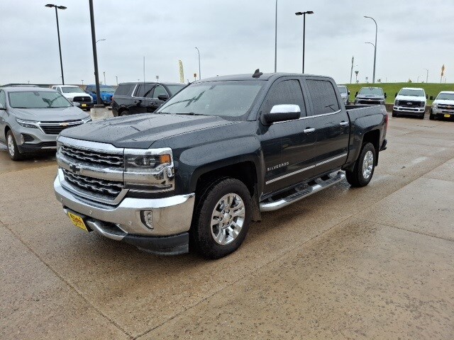 2017 Chevrolet Silverado 1500 LTZ photo 3
