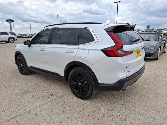 2023 Honda CR-V Hybrid Sport Touring photo 3