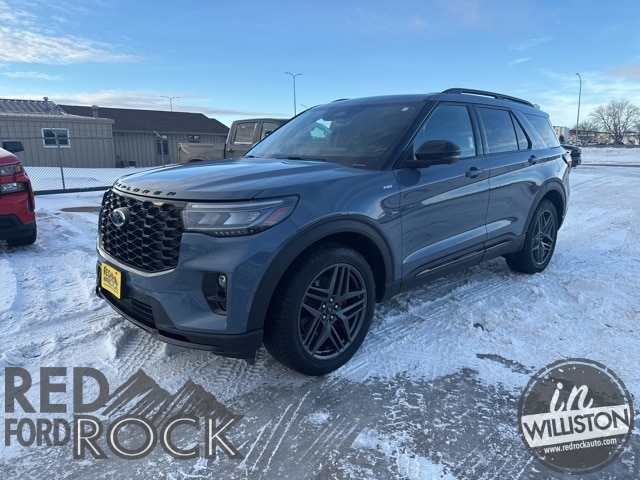2025 Ford Explorer ST-LINE's photo