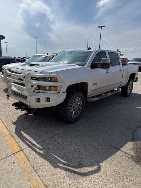 2017 Chevrolet Silverado 2500HD LTZ photo 2