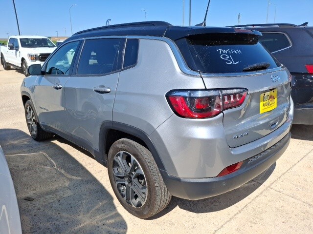 2023 Jeep Compass Limited photo 3