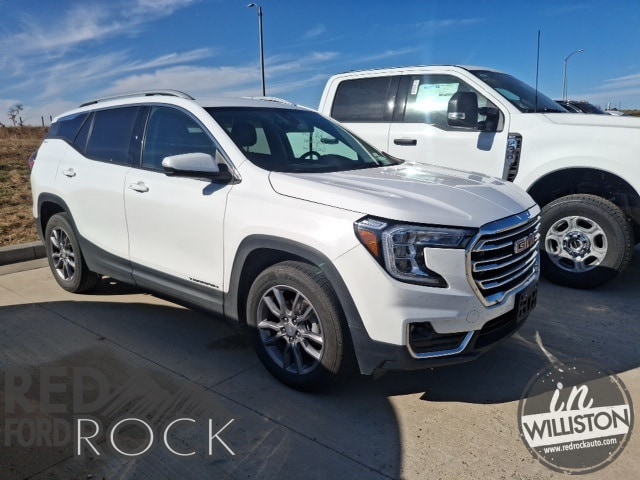 2024 GMC Terrain SLT's photo