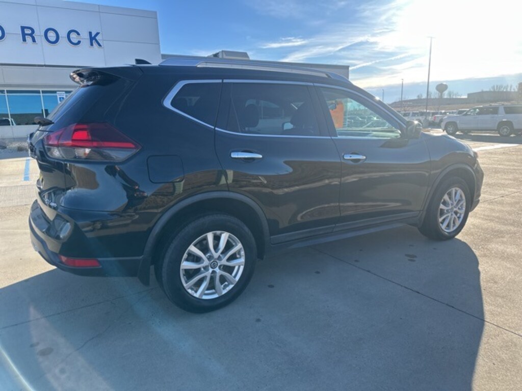 Used 2018 Nissan Rogue SV SUV