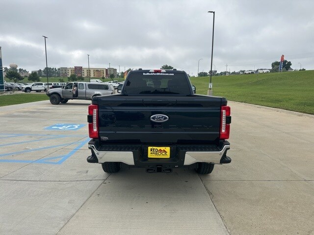 2025 Ford F-250 Lariat photo 4