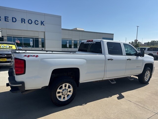 2015 Chevrolet Silverado 2500HD LT photo 3