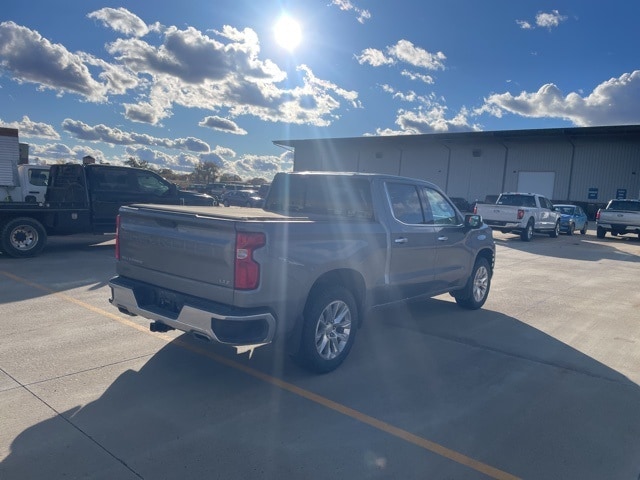 2019 Chevrolet Silverado 1500 LTZ photo 2