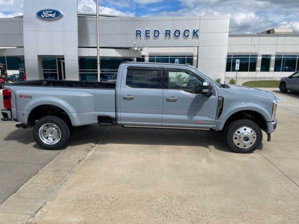 New 2026 Ford F-450 Lariat Truck Crew Cab
