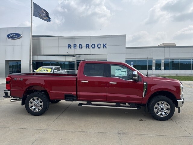 2026 Ford F-350 Lariat photo 2