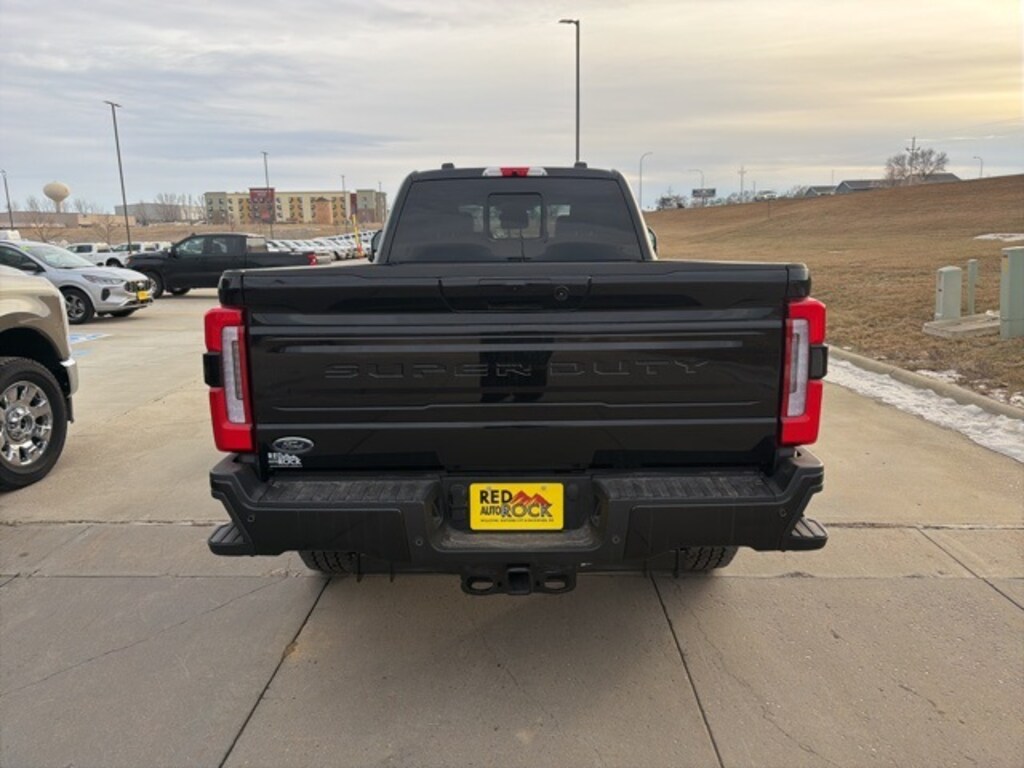 New 2025 Ford F-250 Platinum Truck Crew Cab