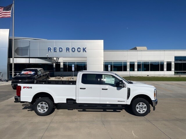 2025 Ford F-250 XLT photo 2