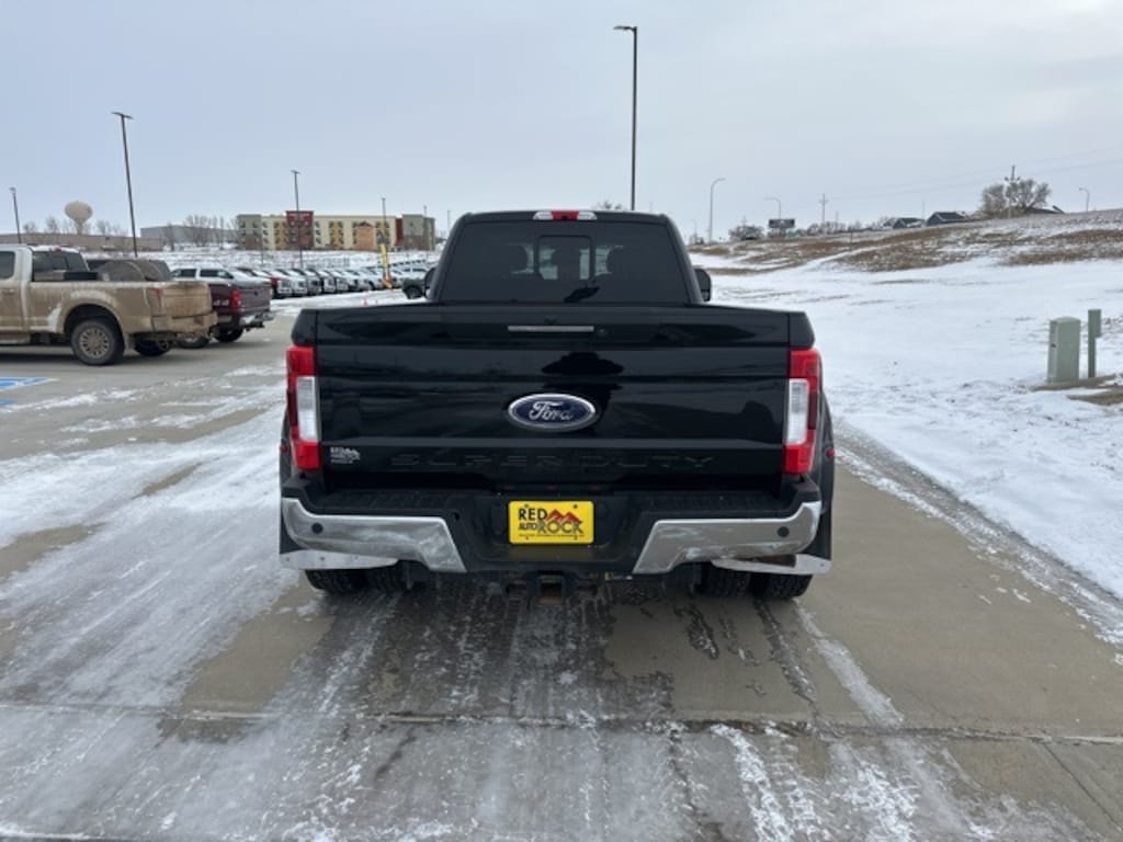 Used 2017 Ford F-350 Truck Crew Cab