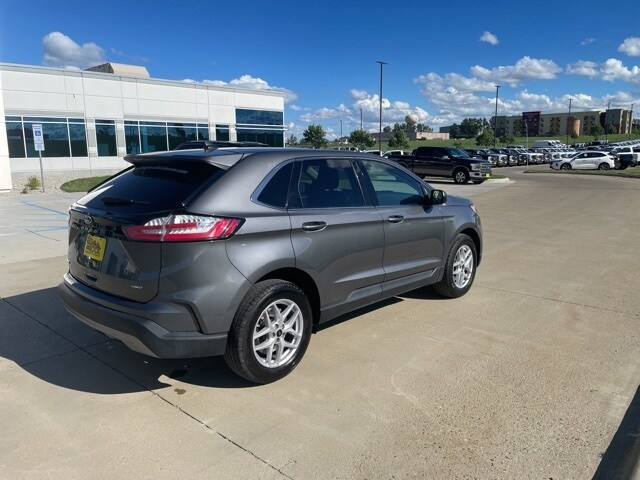 2024 Ford Edge SEL photo 4