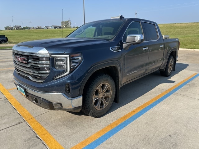Used 2023 GMC Sierra 1500 SLT with VIN 3GTUUDED7PG103429 for sale in Dickinson, ND