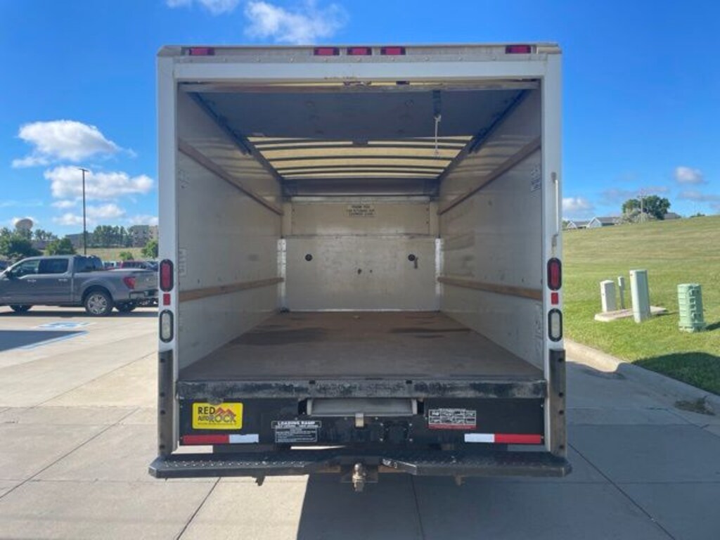 Used 2008 Ford E-350 Cutaway Base Truck