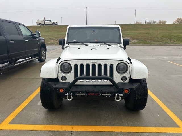 2016 Jeep Wrangler Unlimited Sahara photo 3