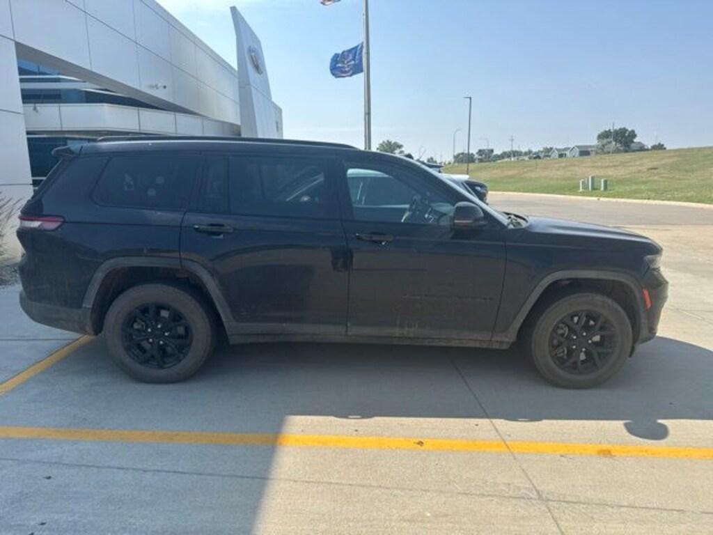 Certified 2024 Jeep Grand Cherokee L Altitude SUV