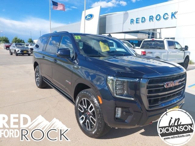 2023 GMC Yukon AT4 4X4's photo