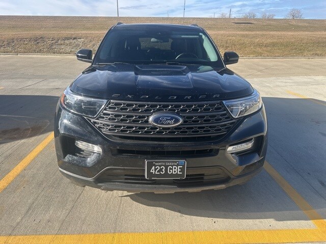 2022 Ford Explorer XLT photo 2