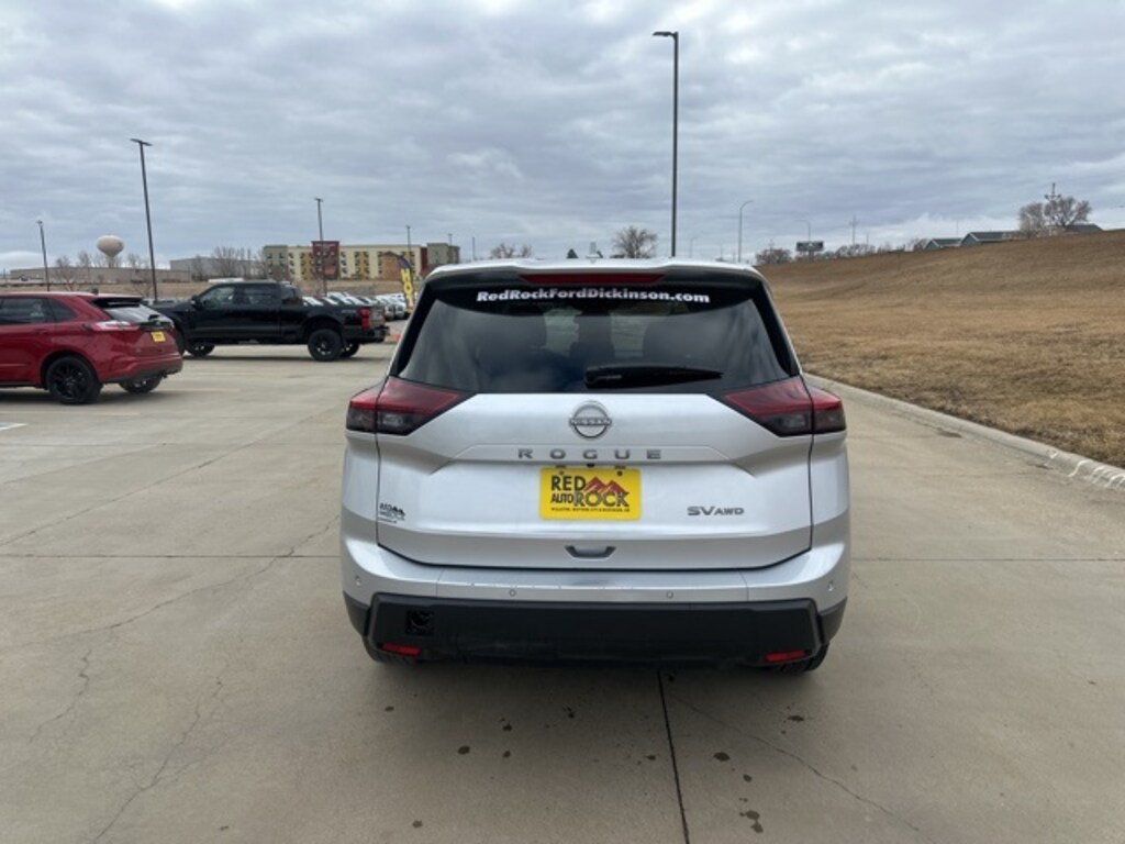 Used 2024 Nissan Rogue SV SUV