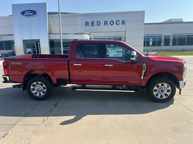 2026 Ford F-250 Lariat photo 2