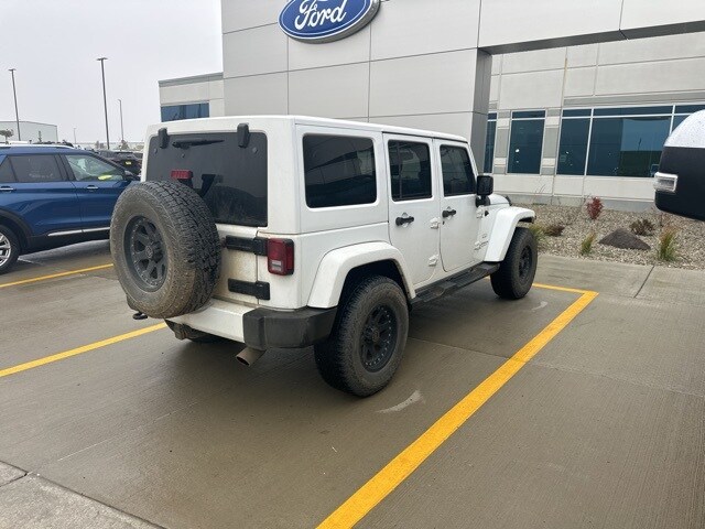 2016 Jeep Wrangler Unlimited Sahara photo 4