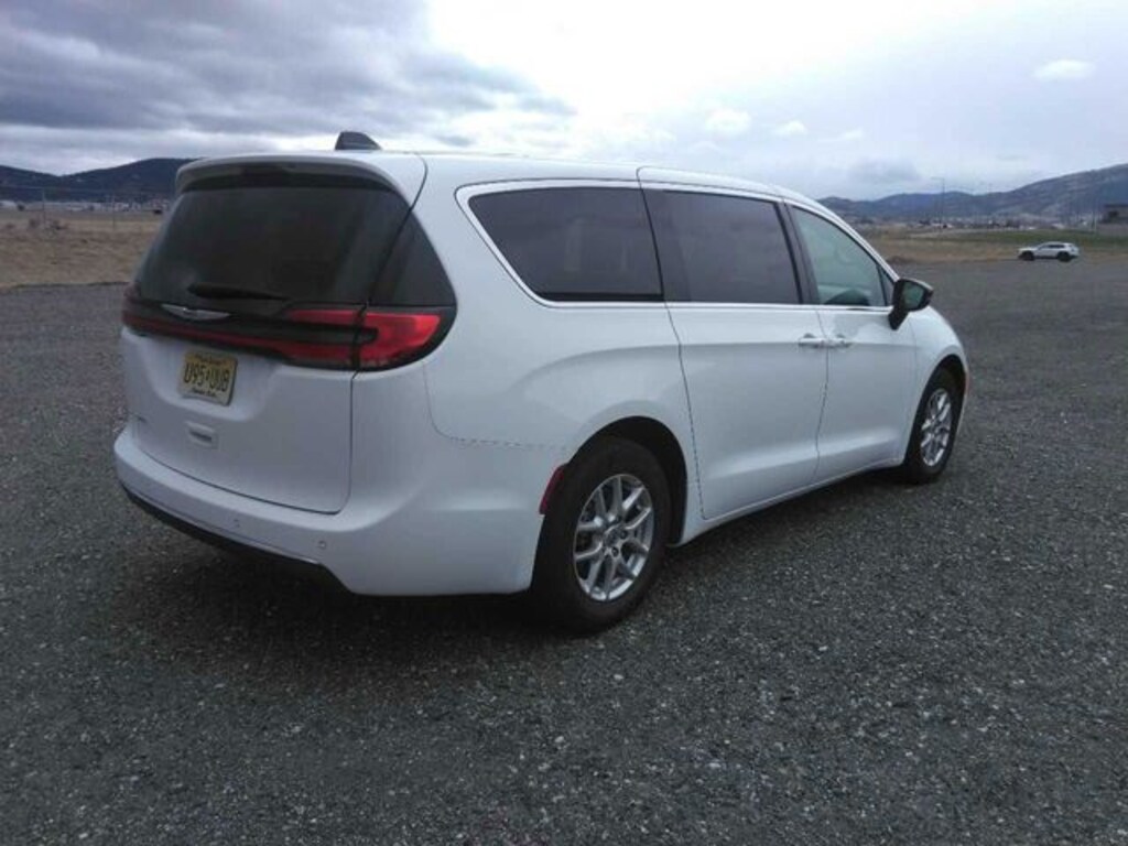 Used 2024 Chrysler Pacifica Touring L Van Passenger Van