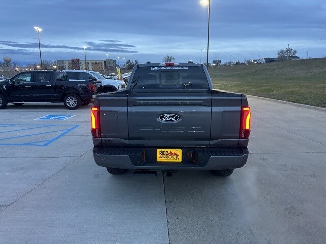 2025 Ford F-150 Platinum photo 4