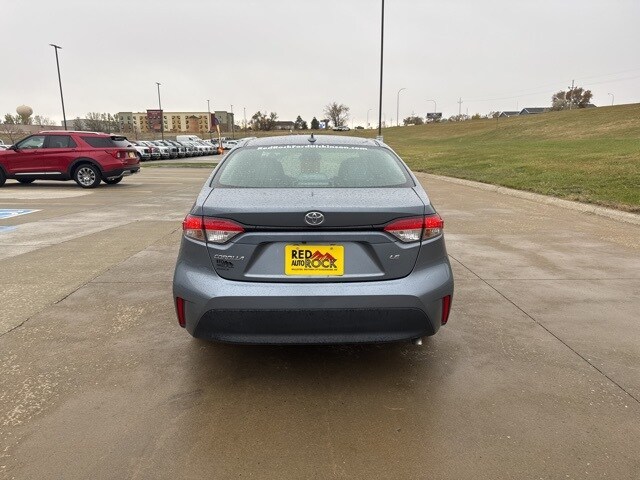 2024 Toyota Corolla LE photo 4