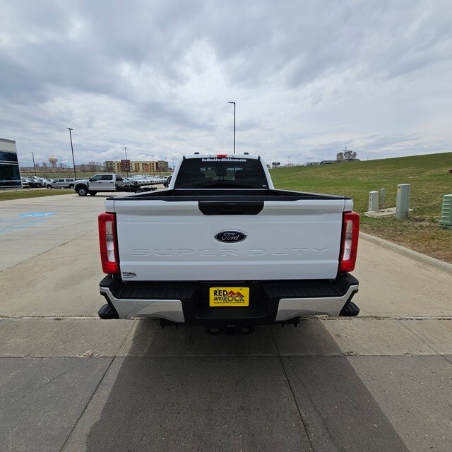 2025 Ford F-250 XLT photo 4