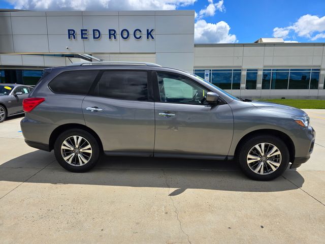 Used 2017 Nissan Pathfinder SL with VIN 5N1DR2MM8HC651320 for sale in Dickinson, ND