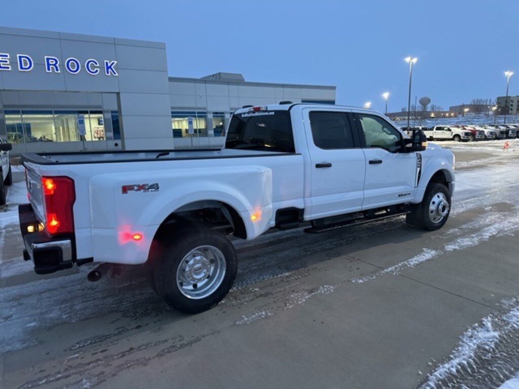 New 2026 Ford F-450 XLT Truck Crew Cab