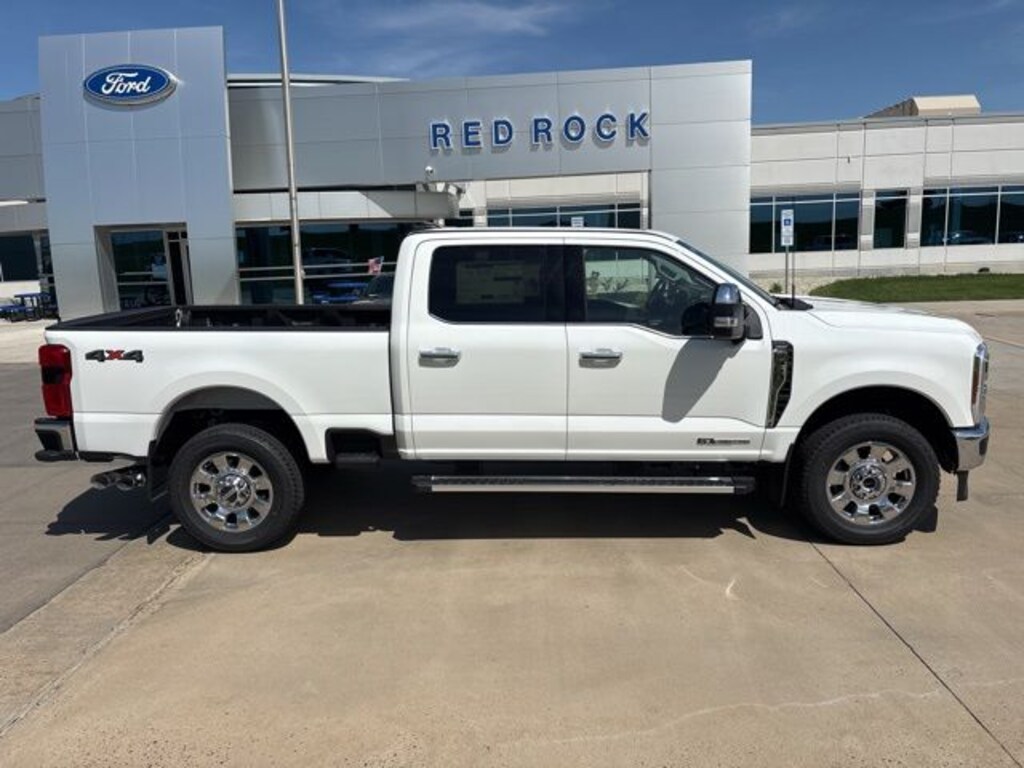 New 2026 Ford F-350 Lariat Truck Crew Cab
