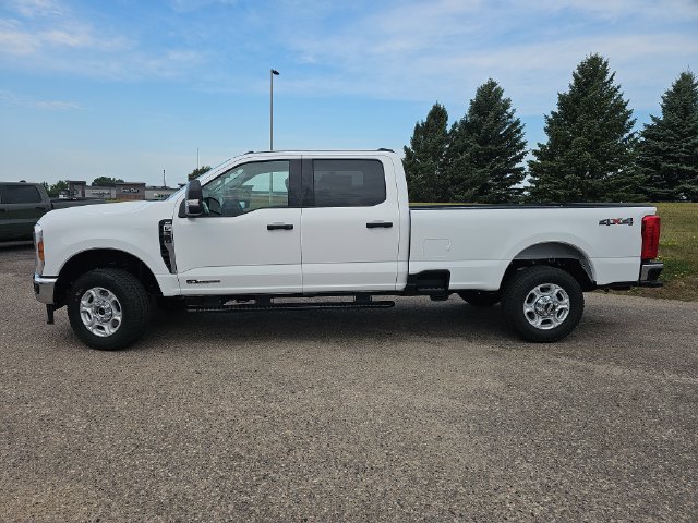 New 2026 Ford F-350 XLT Truck Crew Cab