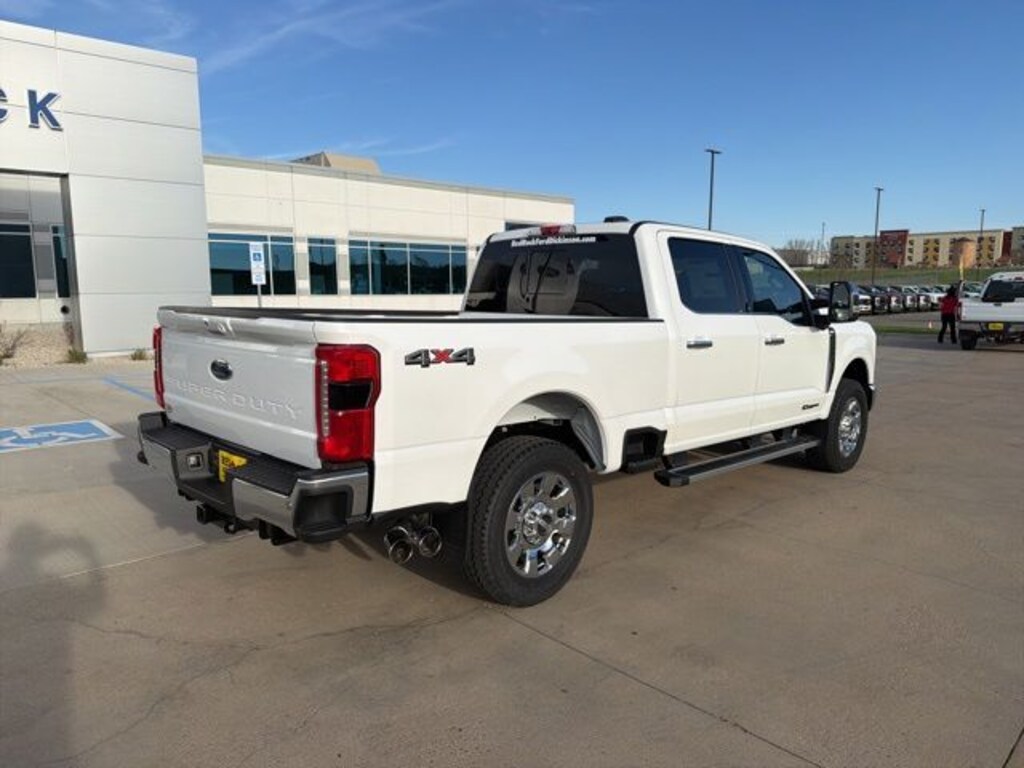 New 2026 Ford F-250 Lariat Truck Crew Cab