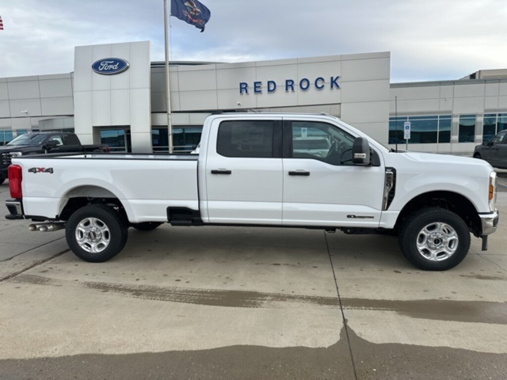 New 2026 Ford F-250 XLT Truck Crew Cab